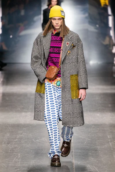 Look 40